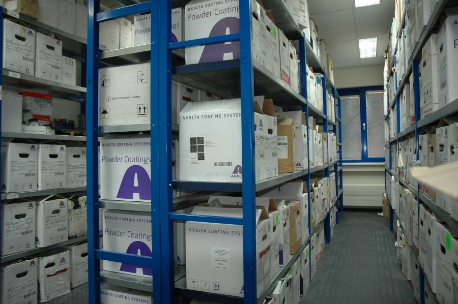 Poedercoaten fietsframes bij Rainbow Industry